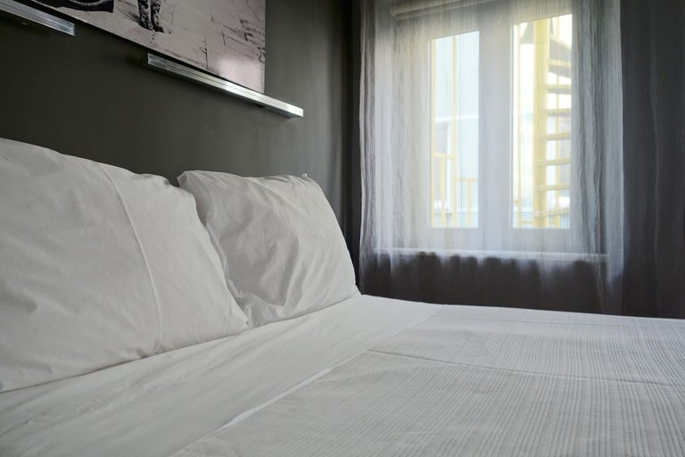Room 2, I'zaz, Beyoğlu