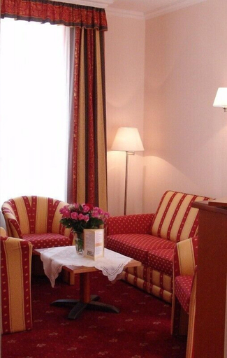 Bedroom 2, Alexandra, Wels