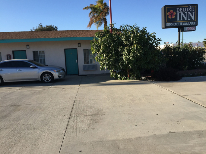 Exterior & Views 2, Deluxe Inn, Riverside
