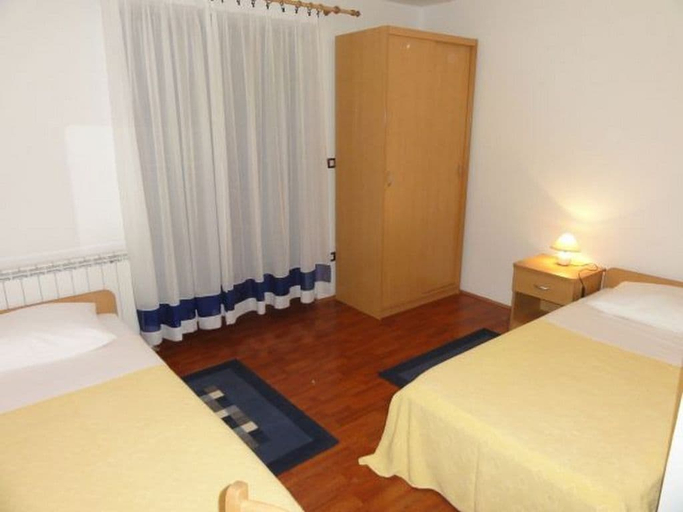 Bedroom 2, Affordable apartment Helena, Medulin