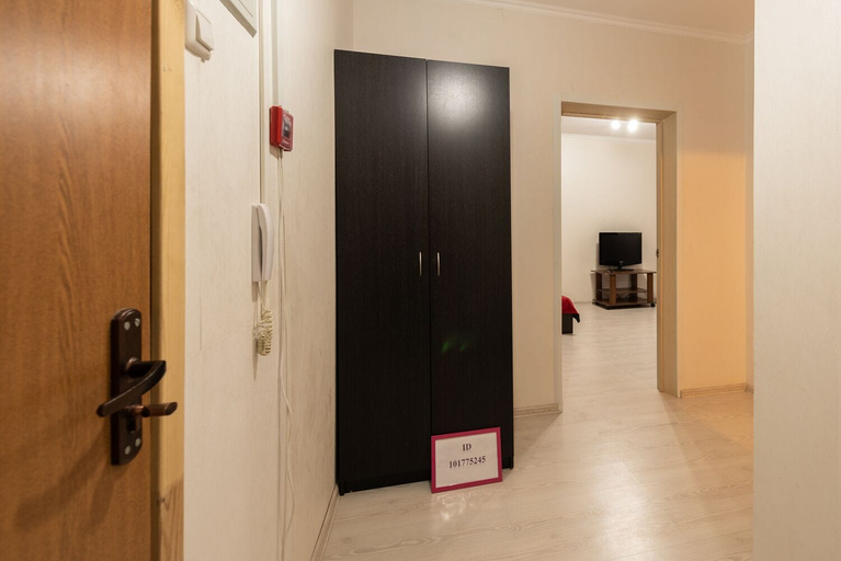 Others 5, Apartment on Vertolyotchikov 13, Eastern