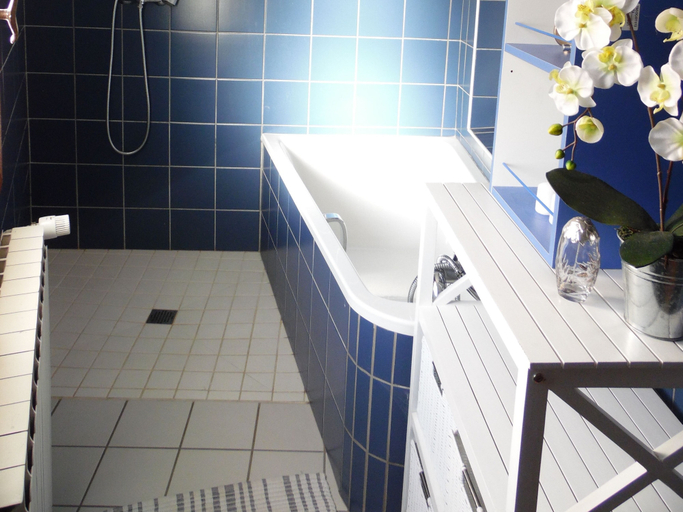 Bathroom 5, Gite Vacances en Auvergne, Haute-Loire