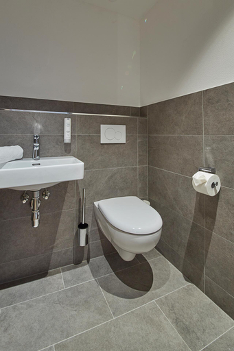 Bathroom 4, Hotel Hubertushof, Zell am See