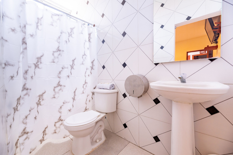 Bathroom 4, Hotel Nuevo Yalu, Barranquilla