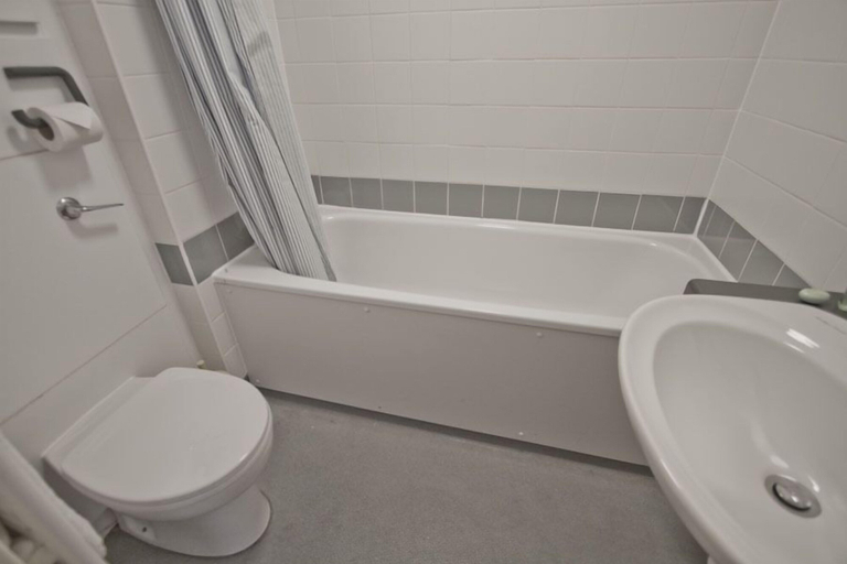 Bathroom 3, Warwick Conferences - Central Campus Venues, Warwickshire