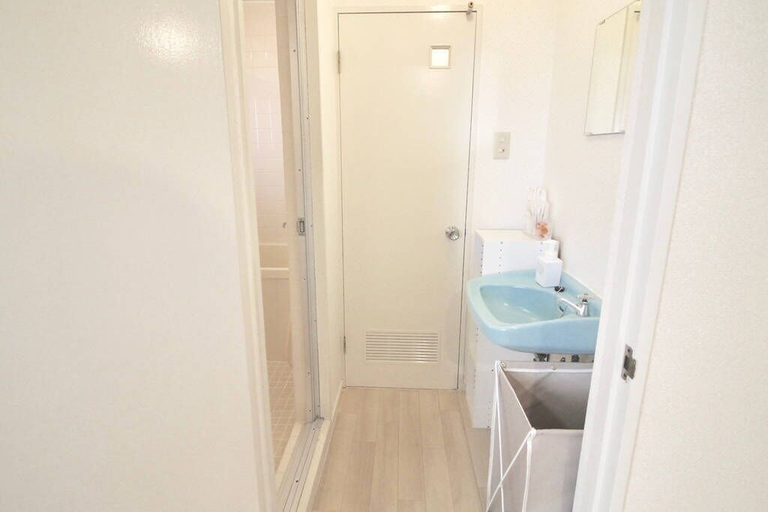 Bathroom 2, Dai3Himawari Building 503, Hiroshima