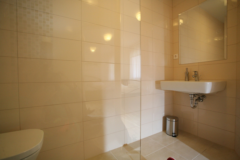 Bathroom 5, Rooms Beljan, Trogir