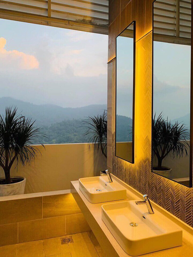 Bathroom, Windmill By Annette Soon, Genting Highlands