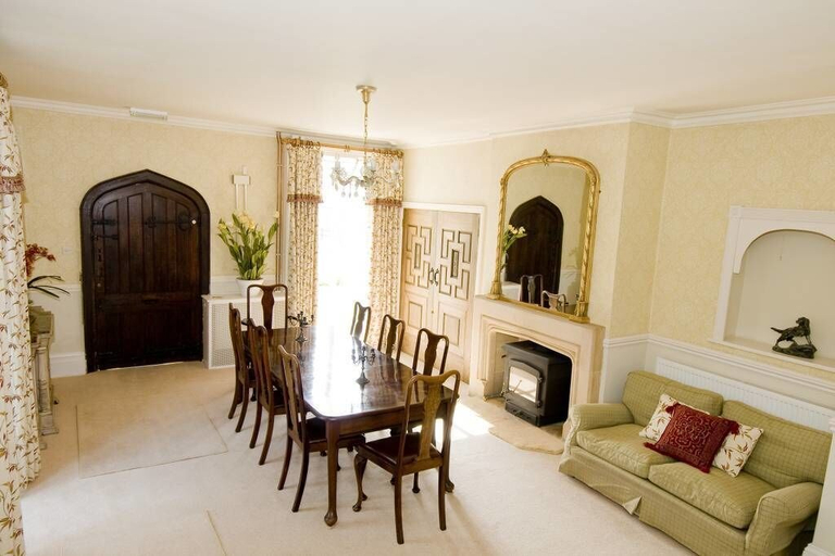 Others 5, Detmore House, Gloucestershire