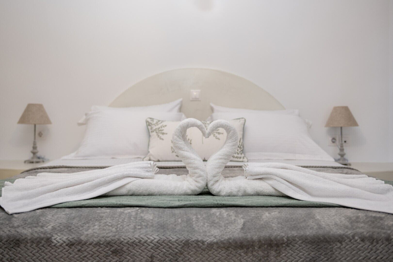 Bedroom 5, Sun Angelos Oia - Luxury Cave Suites, South Aegean