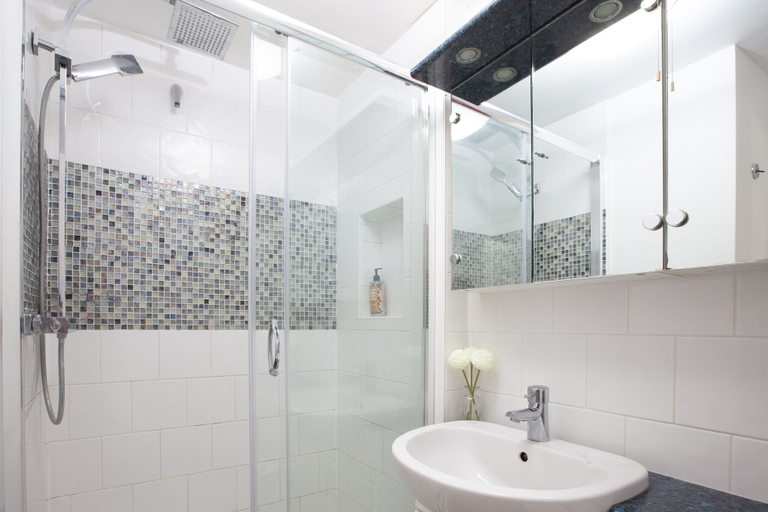Bathroom 2, Great Havers, Hertfordshire