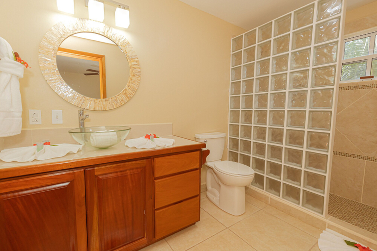 Bathroom 4, Hidden Jewel Boutique Hotel