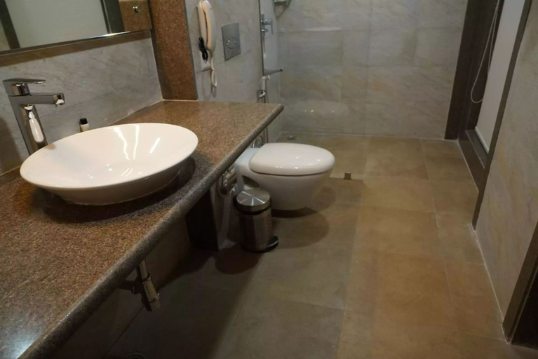 Bathroom 3, Hotel Jaipur Central, Jaipur