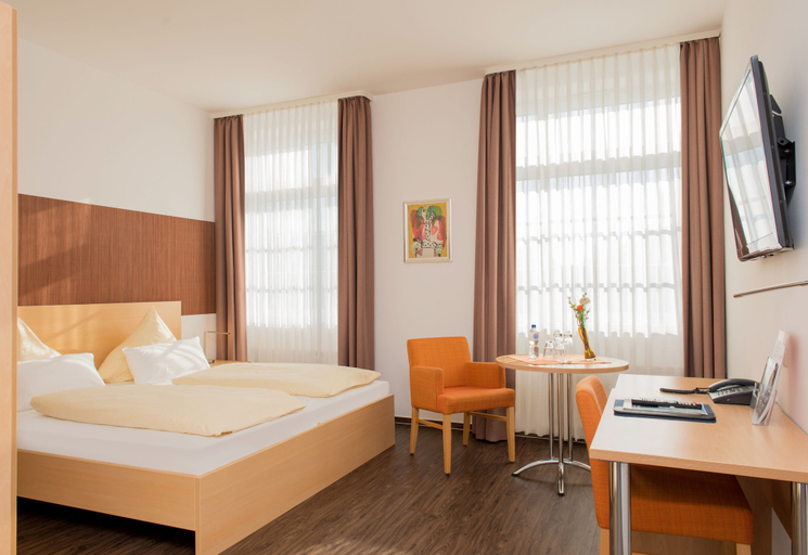 Bedroom 2, Johanniter Gästehaus, Münster
