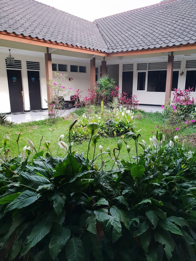 Exterior & Views 21