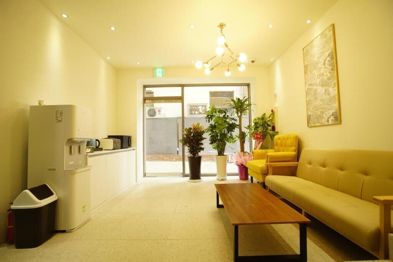 Others 4, Hotel Mare, Suyeong