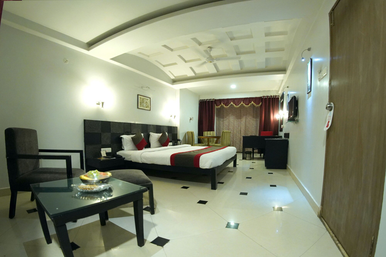 Bedroom 2, Hotel Venkatesh International, Raipur
