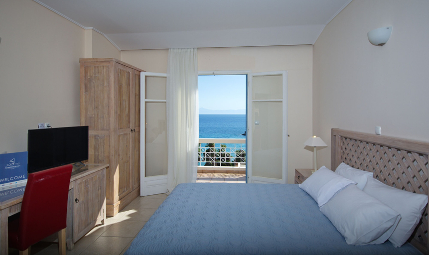 Bedroom 4, Alonissos Beach Bungalows & Suites Hotel, Thessaly