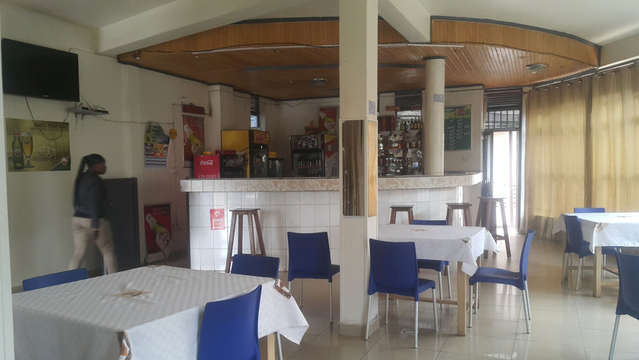 Food & Drinks, Midland Hotel, Kayonza