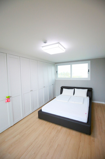 Bedroom 3, Seong Ge Dol Pension, Seogwipo