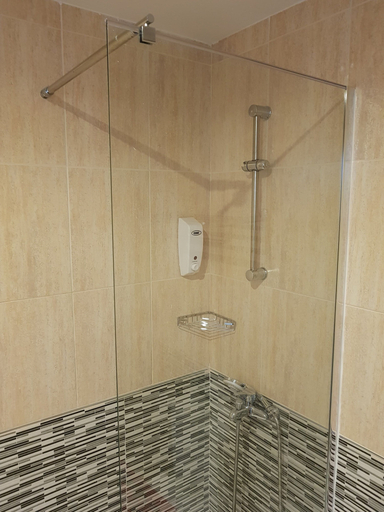 Bathroom 3, Fan Flat Mariscal, Málaga