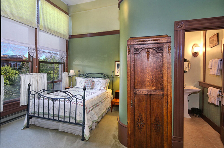 Bedroom 2, Palace Hotel Port Townsend, Jefferson