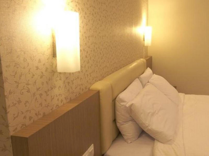 Bedroom 3, Hotel Emerald Surabaya, Surabaya