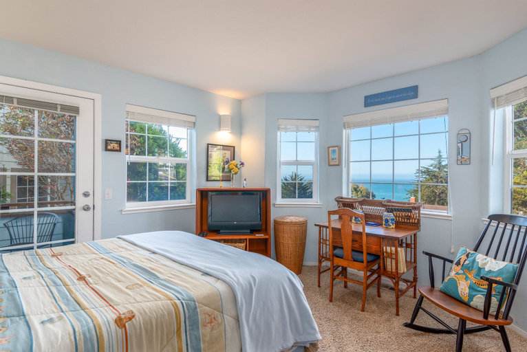 Bedroom 3, Sea Haven, Mendocino