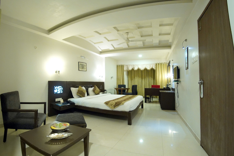 Bedroom 2, Hotel Venkatesh International, Raipur