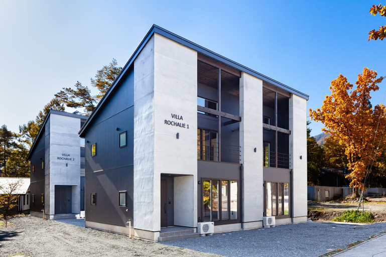 Exterior & Views