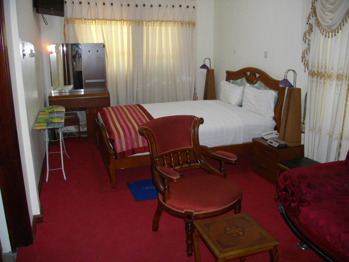 Bedroom 3, De Holiday Beach Hotel, Awutu Efutu Senya