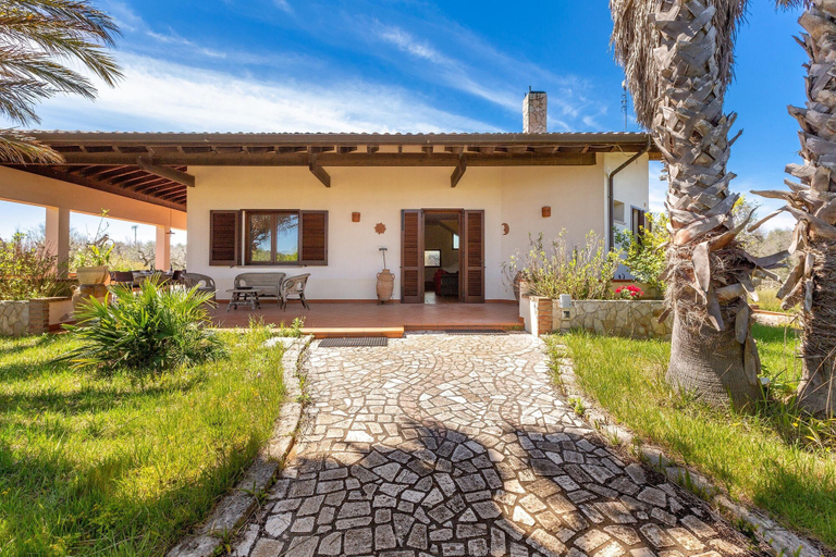 Exterior & Views, 1905 Villa Artas, Lecce