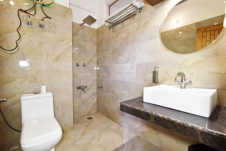 Bathroom 4, Hotel Devlok, Kullu