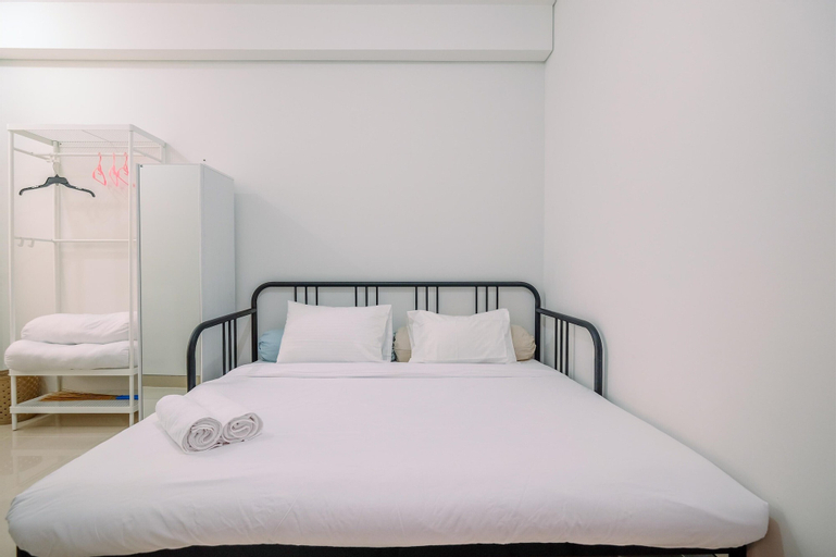 Bedroom 1, Fancy And Nice 2Br At Transpark Cibubur Apartment, Depok
