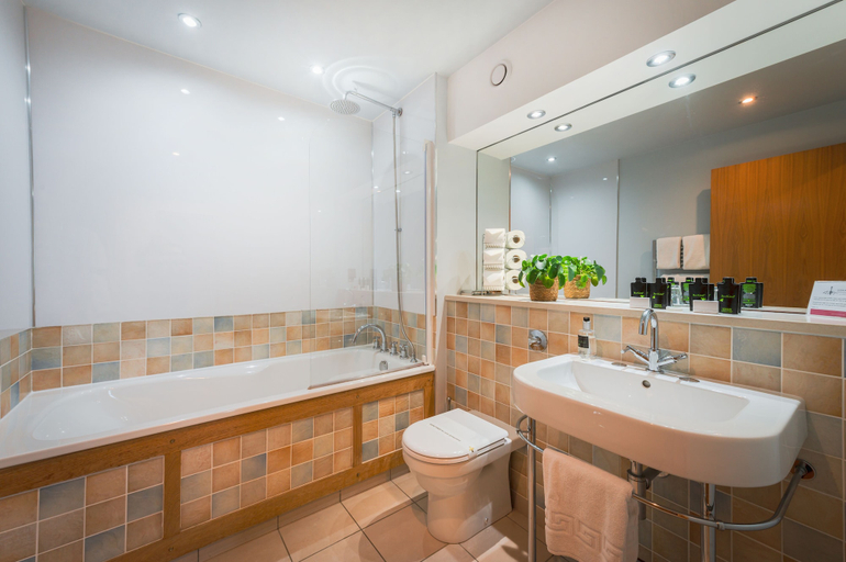 Bathroom 4, Highland Apartments By Mansley, Highland