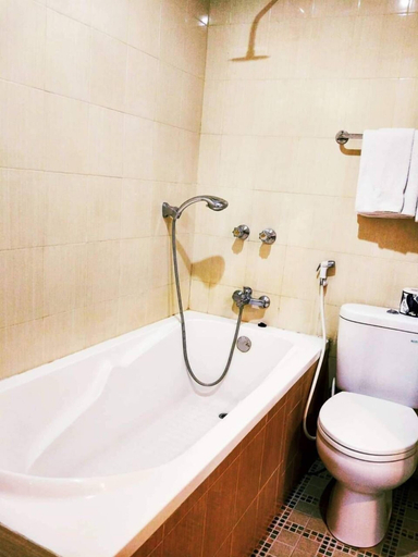 Bathroom 5, The Hotel Emperor, Mandalay