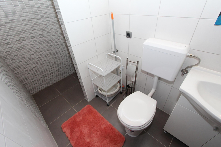 Bathroom 3, Holiday House Cuvi, Rovinj