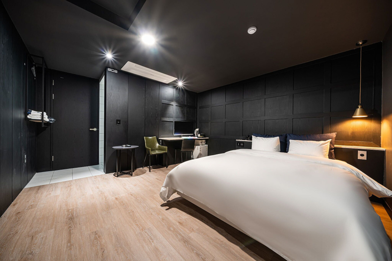 Bedroom 4, Stay Month Hotel, Goyang