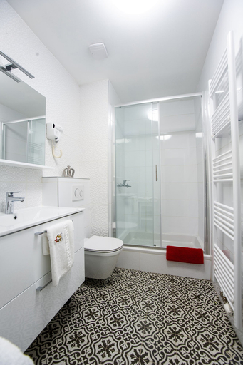 Bathroom 4, Crown Apartment, Zagreb