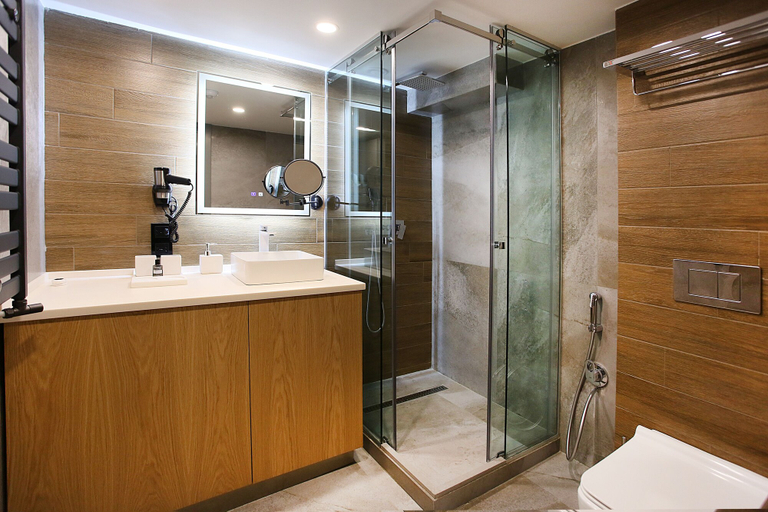 Bathroom 5, Paskunji Residence, Tbilisi