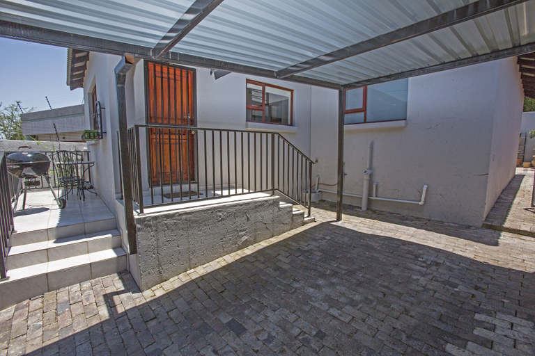 Exterior & Views, Spacious Garden Cottage, City of Johannesburg