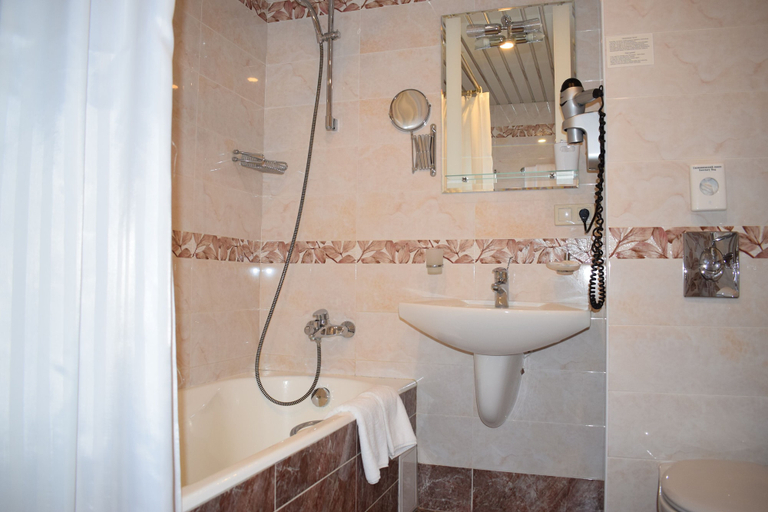 Bathroom 3, Sochi Magnolia Hotel, Sochi gorsovet