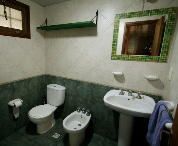 Bathroom, Pie De Via Hostel, General Pueyrredón