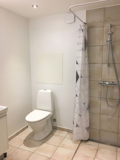 Bathroom 3, Hotel Marina Apartments, Norddjurs