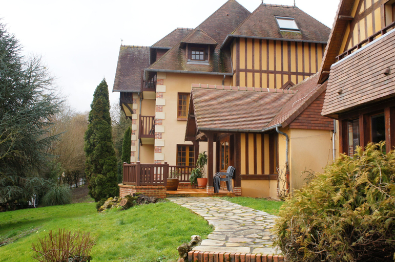 Exterior & Views 2, Hôtel Le Romantica, Calvados
