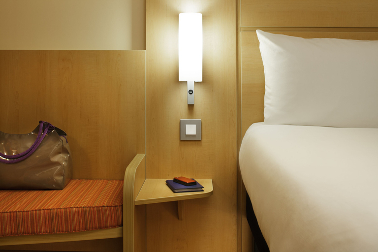 Bedroom 3, ibis Aberdeen Centre - Quayside, Aberdeen