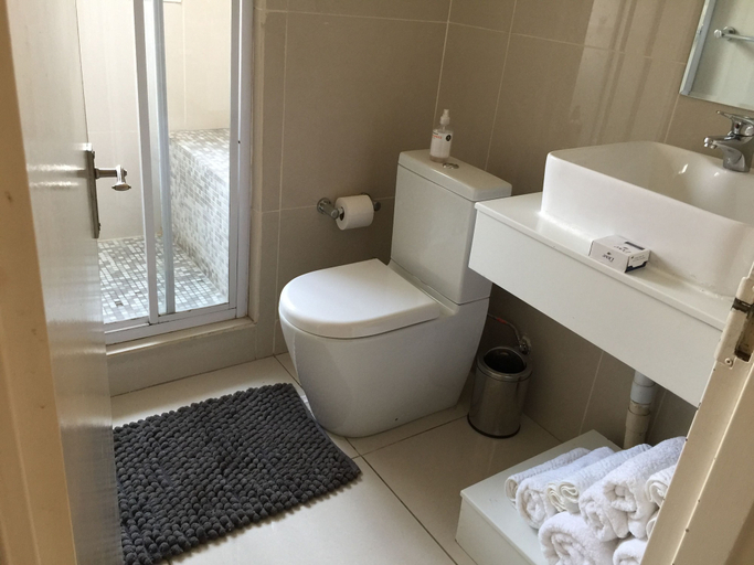 Bathroom 3, Tntee Apartments, City of Johannesburg