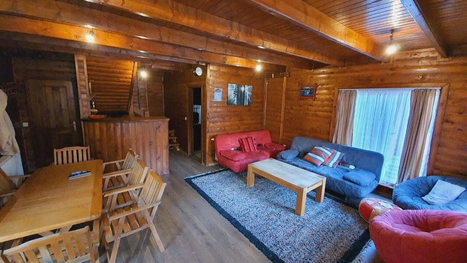 Others 3, Villa Bora, Peć