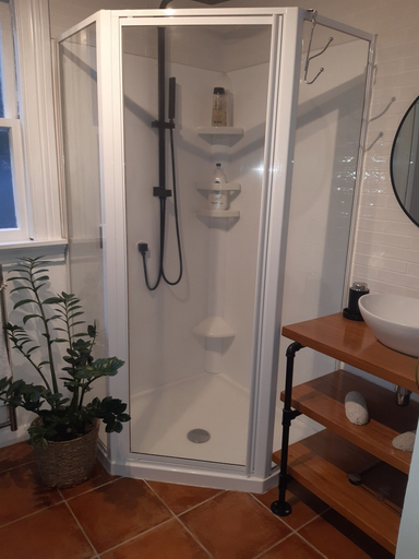 Bathroom 3, Harbour View Cottage B&B, Waitakere