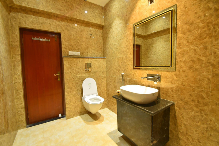 Bathroom 4, Hotel Sagar Niwas, Bikaner